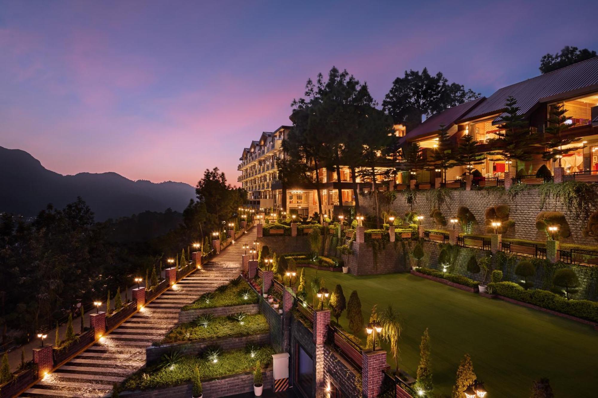 Deventure Shimla Hills Hotel Kandaghat ภายนอก รูปภาพ