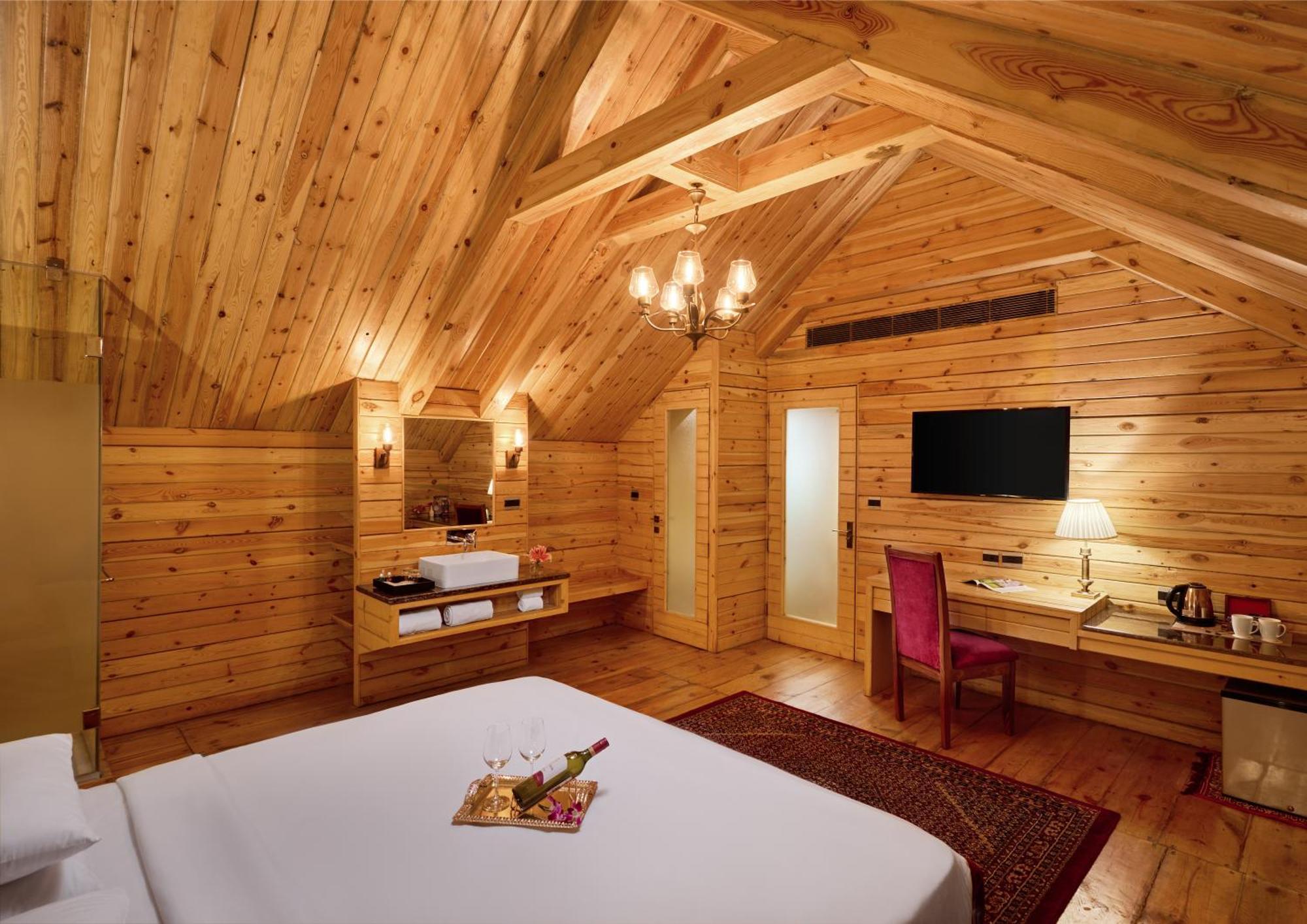 Deventure Shimla Hills Hotel Kandaghat ภายนอก รูปภาพ