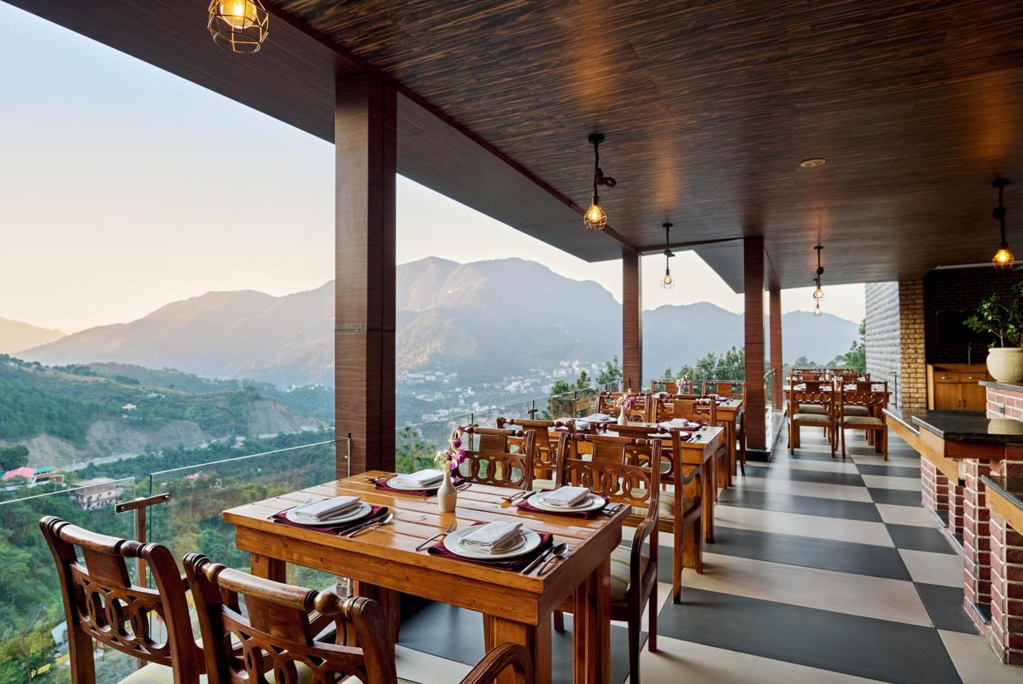 Deventure Shimla Hills Hotel Kandaghat ภายนอก รูปภาพ