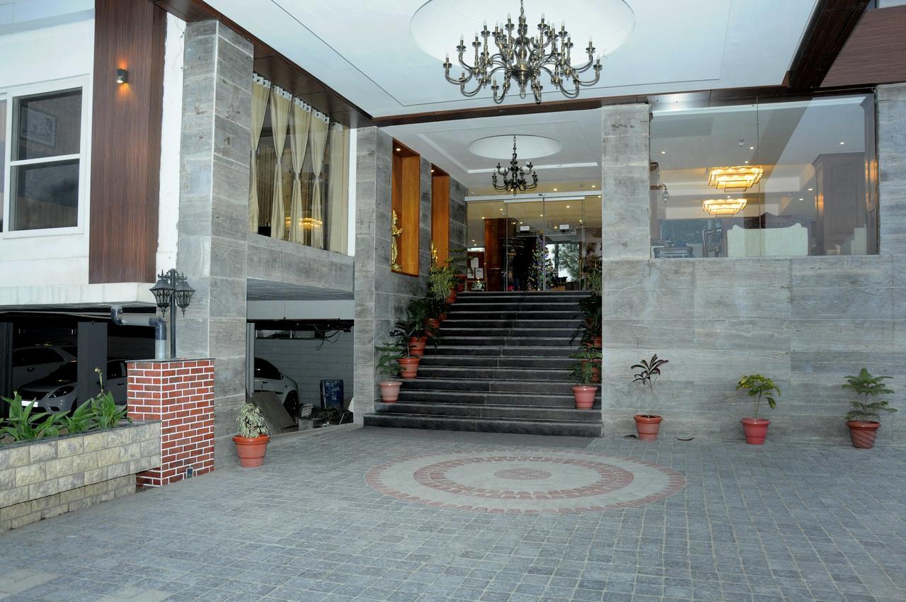 Deventure Shimla Hills Hotel Kandaghat ภายนอก รูปภาพ